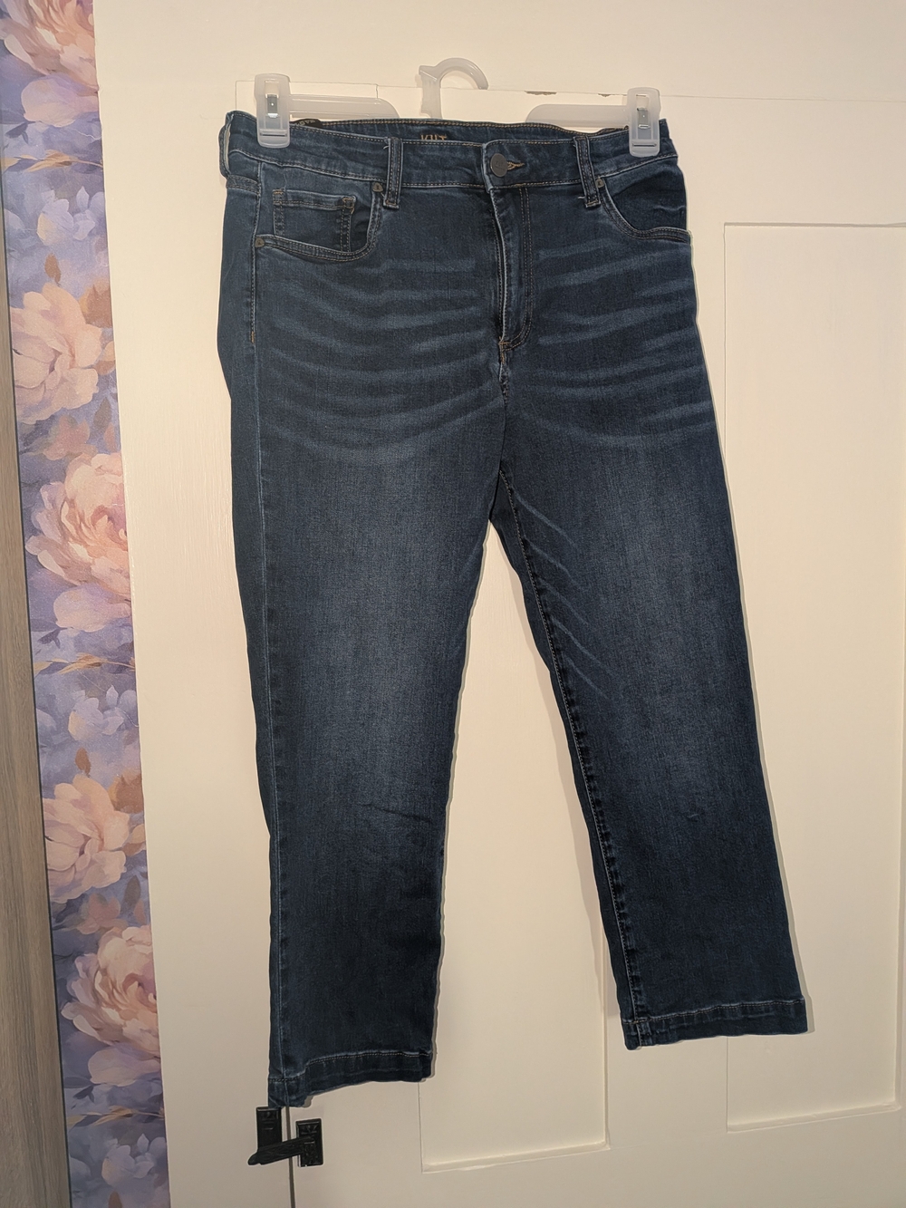 Kut from the Kloth Medium Dark Blue Cropped Ankle Jeans Size 10
